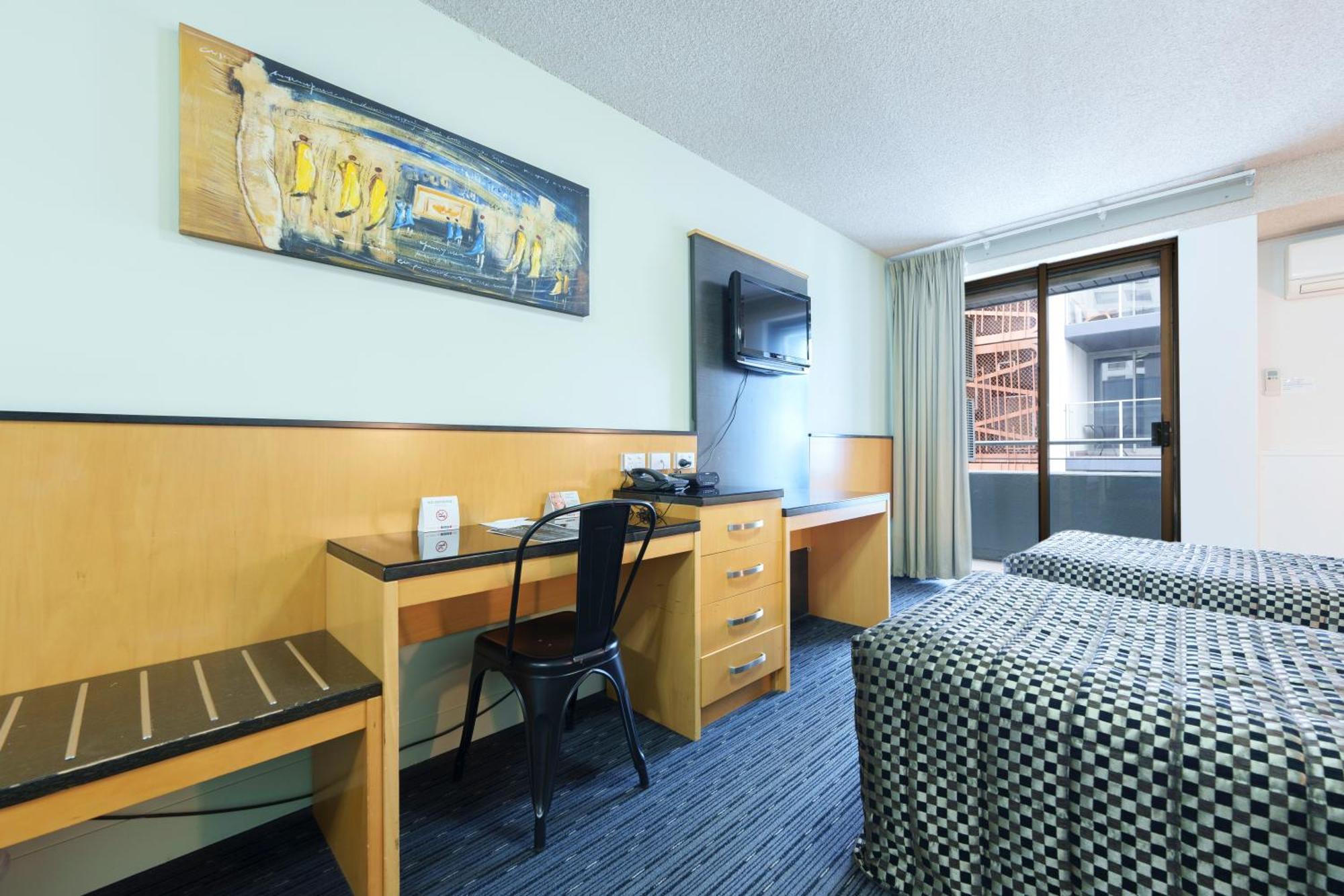 Comfort Inn & Suites Goodearth Perth Exterior photo
